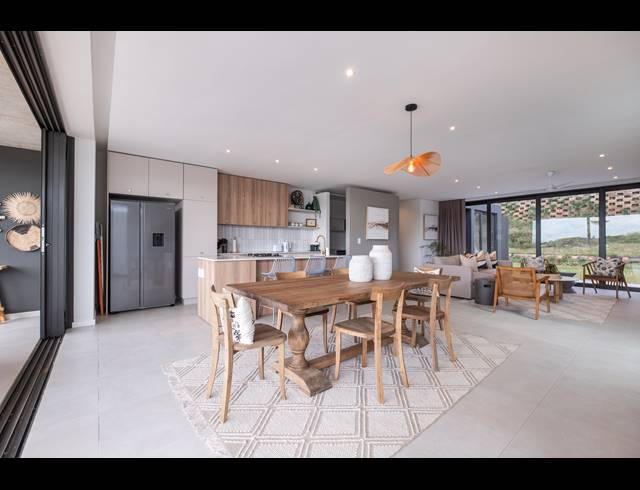 4 BEDROOM TOWNHOUSE FOR SALE IN ZULULAMI LUXURY COASTAL ESTATE